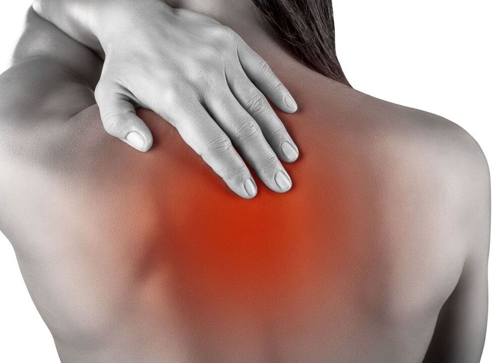 πόνος στην πλάτη με οστεοχονδρωσία στο στήθος